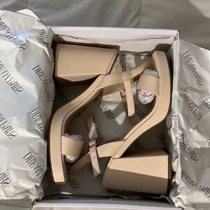 BRAND NEW NEVER WORN